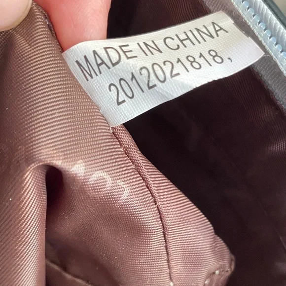 Elegant Gray Tote Bag - Picture 15 of 16